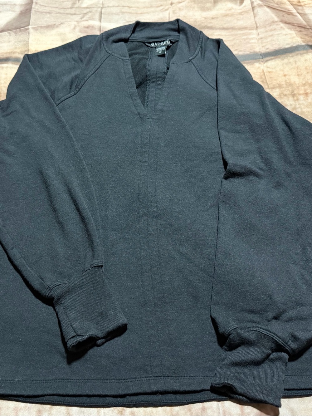 Athleta Women’s Black Long Sleeve Pullover Shirt